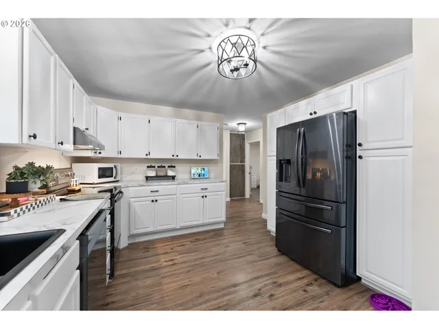 $285,000 | 271 Sherry Street, Winston, OR 97496