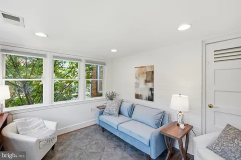 $1,150,000 | 414 Skyhill Road, Alexandria, VA 22314