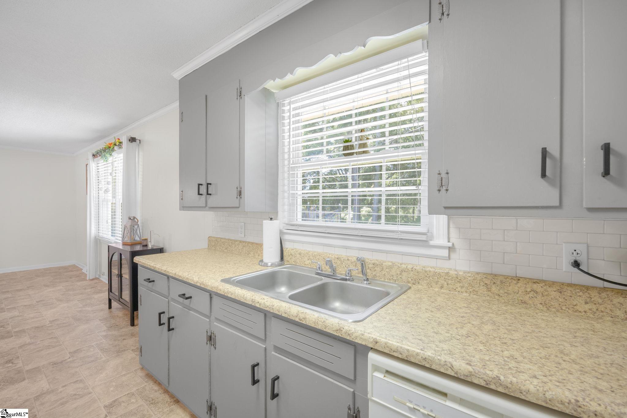 516 Wesley Court Starr, SC 29684 - Photo 16 of 36