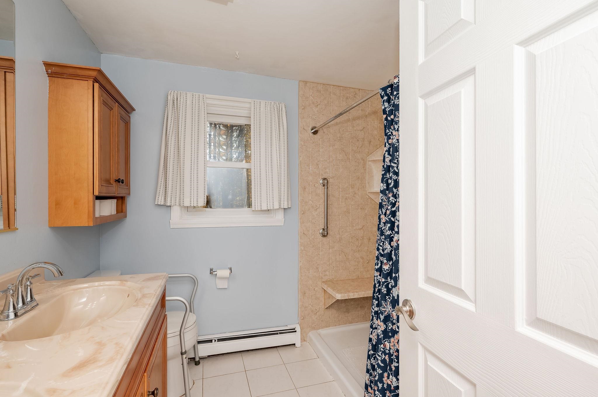 5 Drury Drive Rochester, NH 03867 - Photo 11 of 46