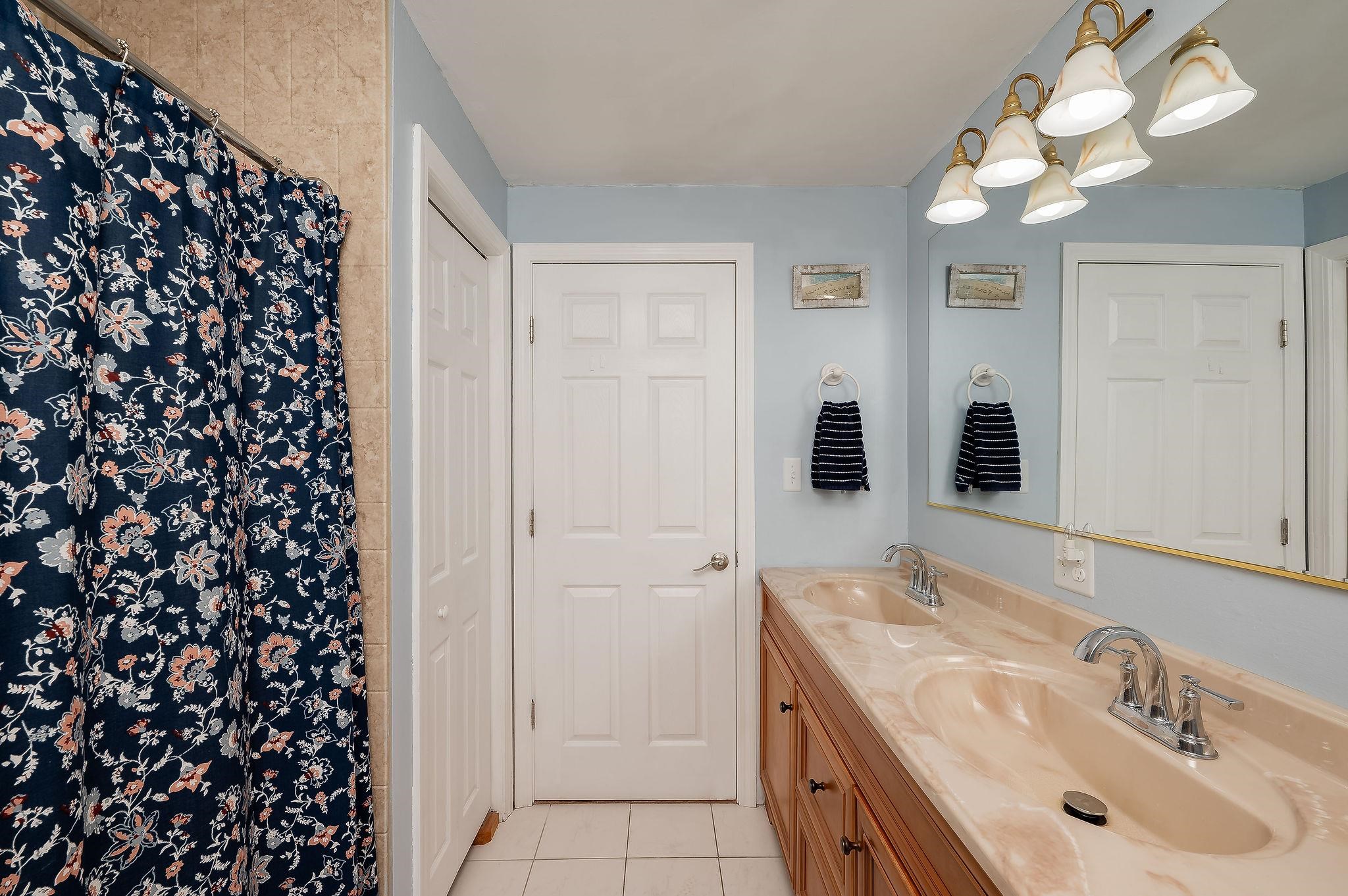 5 Drury Drive Rochester, NH 03867 - Photo 14 of 46