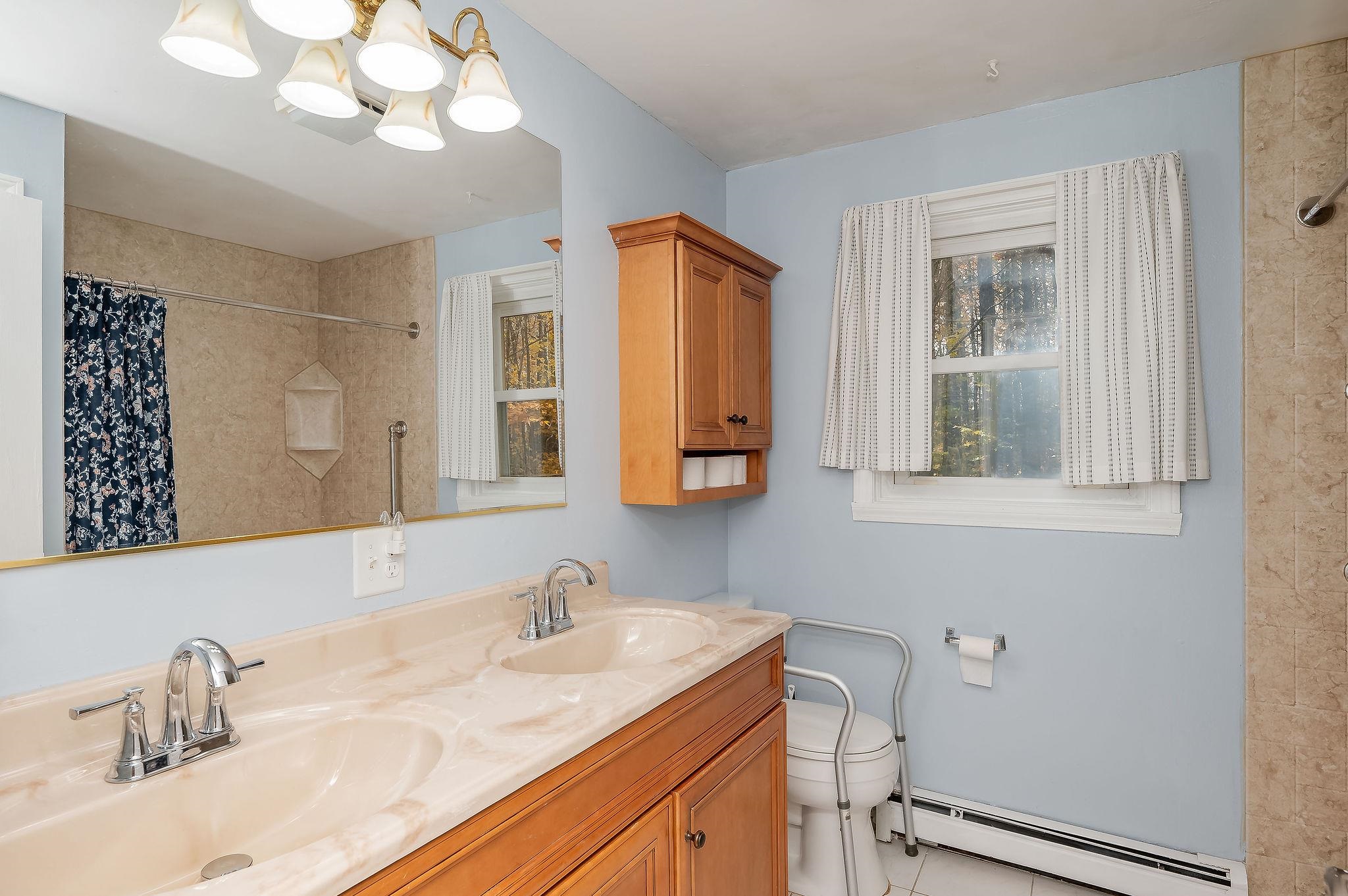 5 Drury Drive Rochester, NH 03867 - Photo 10 of 46