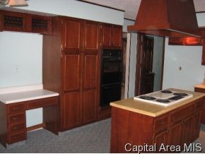 4763 Kuhlman Road Arenzville, IL 62611 - Photo 5 of 11 Gallery Image 5