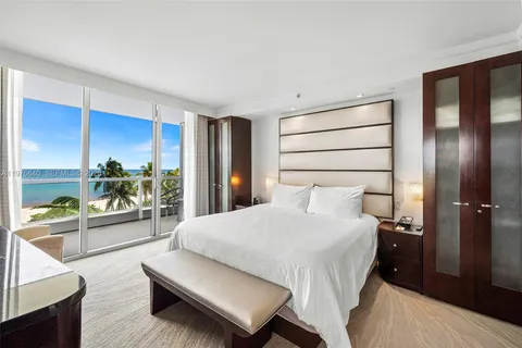 $1,600,000 | 4391 Collins Avenue, Unit 410, Miami Beach, FL 33140