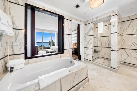 $1,600,000 | 4391 Collins Avenue, Unit 410, Miami Beach, FL 33140