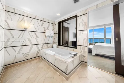 $1,600,000 | 4391 Collins Avenue, Unit 410, Miami Beach, FL 33140