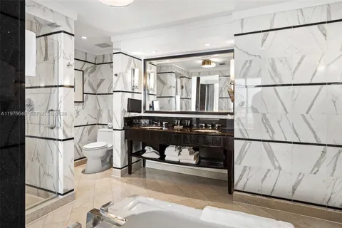 $1,600,000 | 4391 Collins Avenue, Unit 410, Miami Beach, FL 33140