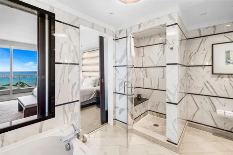 $1,600,000 | 4391 Collins Avenue, Unit 410, Miami Beach, FL 33140