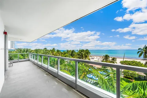 $1,600,000 | 4391 Collins Avenue, Unit 410, Miami Beach, FL 33140