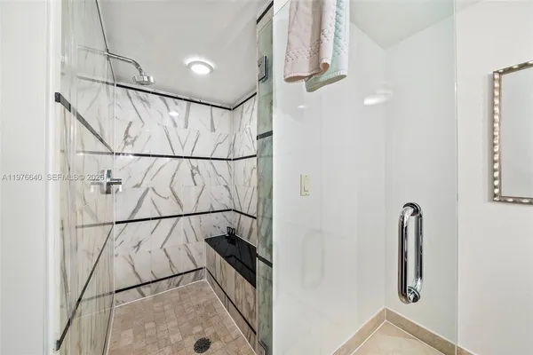 $1,600,000 | 4391 Collins Avenue, Unit 410, Miami Beach, FL 33140