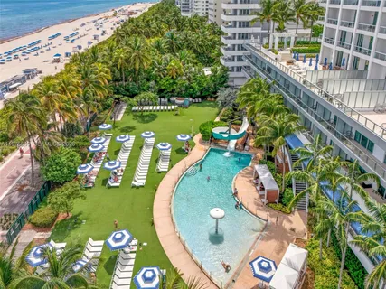 $1,600,000 | 4391 Collins Avenue, Unit 410, Miami Beach, FL 33140