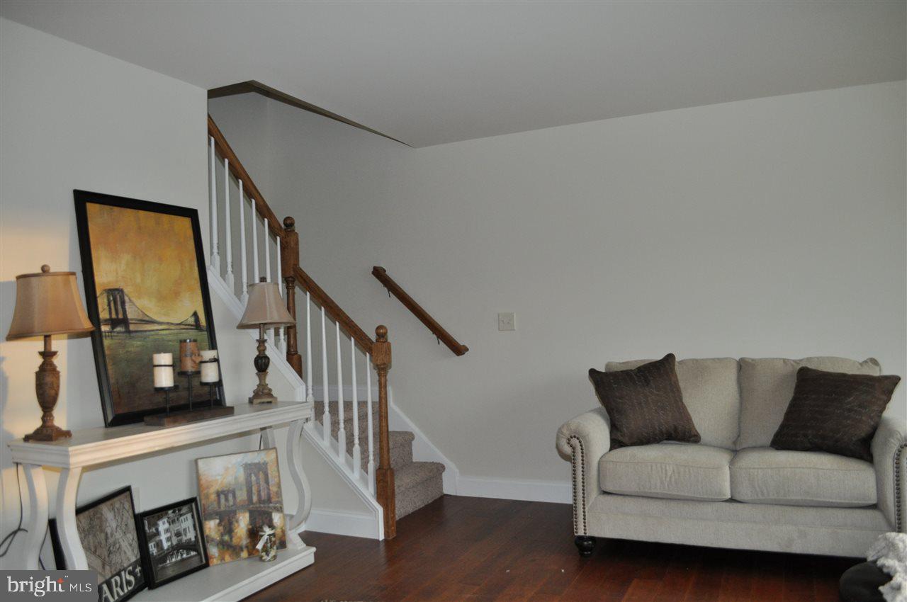 375 Riviera Street Mount Wolf, PA 17347 - Photo 3 of 30 Gallery Image 3