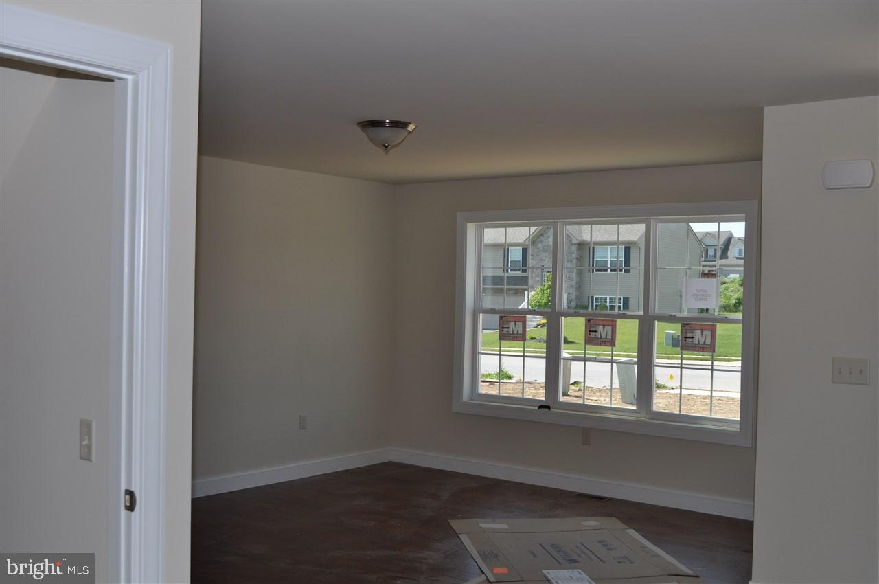 375 Riviera Street Mount Wolf, PA 17347 - Photo 7 of 30 Gallery Image 7