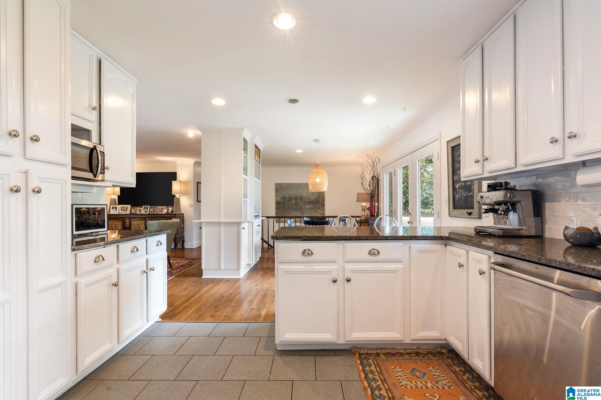 3304 Circle Hill Road Birmingham, AL 35243 - Photo 18 of 60