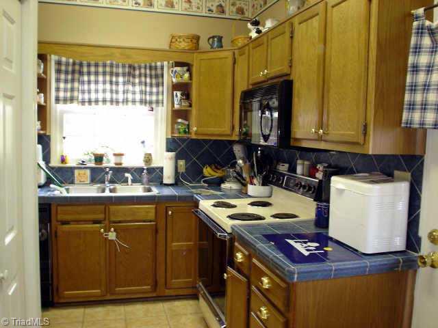 3720 Cranbrook High Point High Point, NC 27265 - Photo 4 of 9 Other. Kitchen