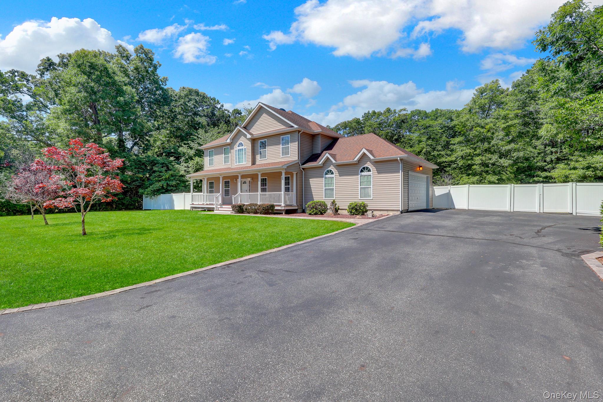 144 Mill Road Yaphank, NY 11980 - Photo 3 of 22