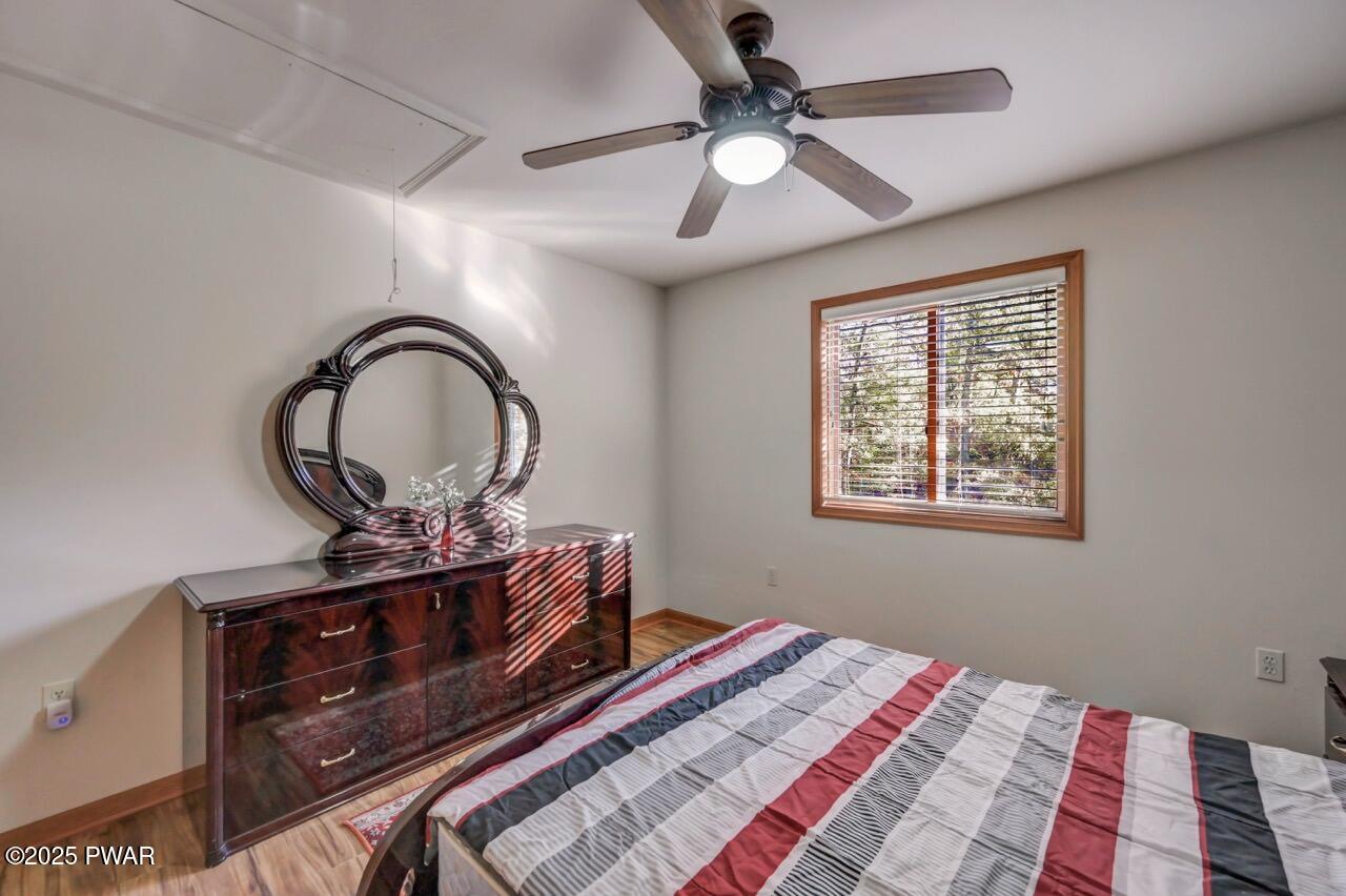 2124 Oaktree Lane Bushkill, PA 18324 - Photo 45 of 53