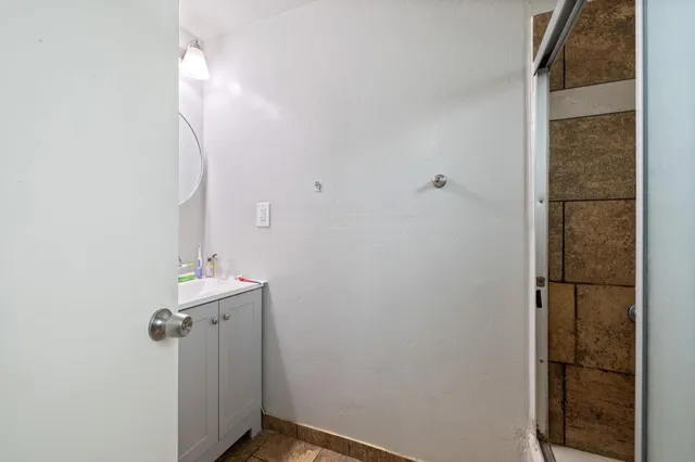 $299,500 | 2416 South Cedar Avenue, Fresno, CA 93725