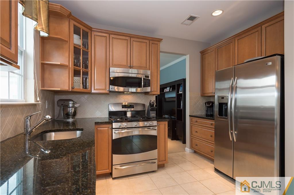 11 Carnation Road Monroe Township, NJ 08831 - Photo 8 of 25 Gallery Image 8