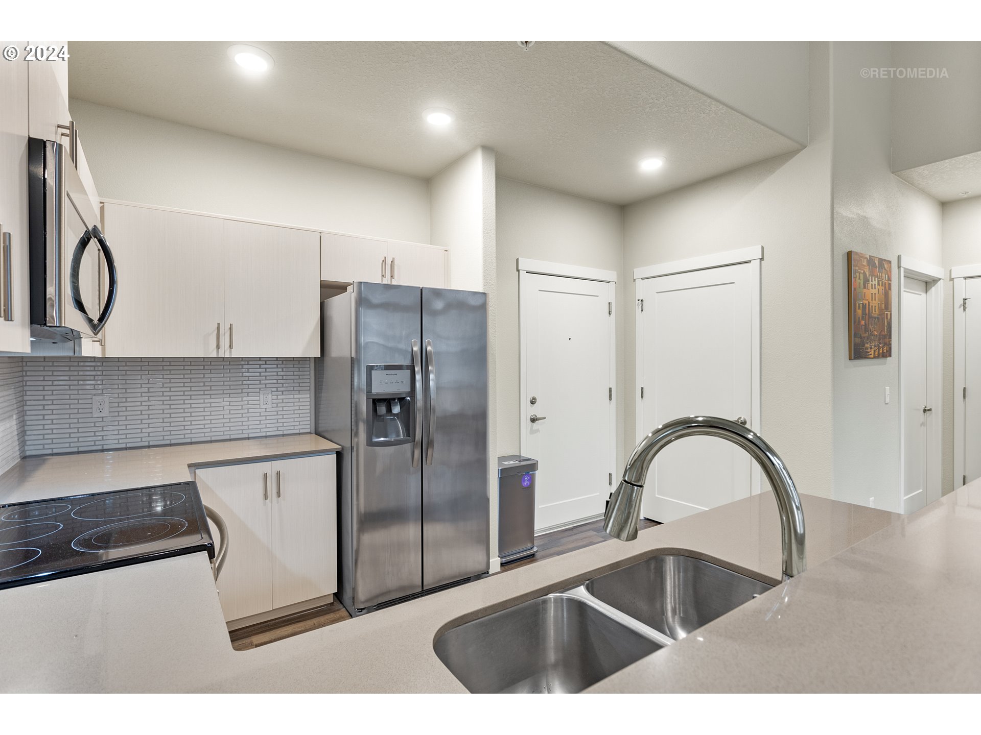 17137 Southwest Appledale Road, Unit 308 Beaverton, OR 97007 - Photo 13 of 32 Gallery Image 13