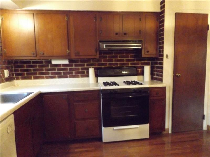 3209 Kane Road Aliquippa, PA 15001 - Photo 3 of 21 Gallery Image 3
