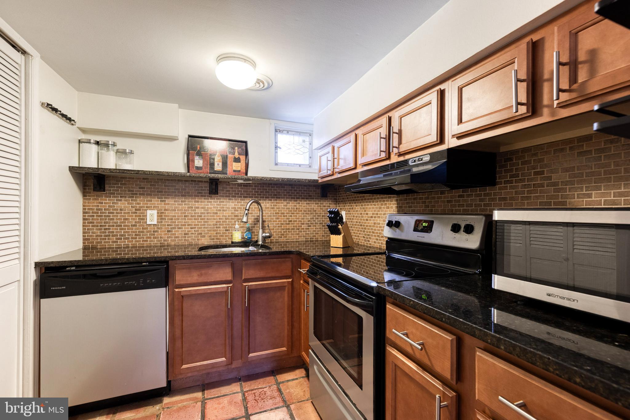 653 Dover Street Baltimore, MD 21230 - Photo 11 of 21