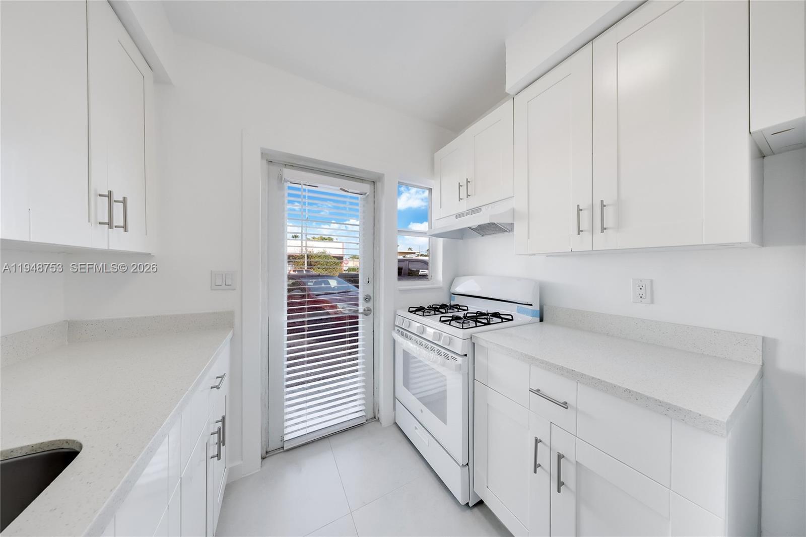 6930 Rue Versailles Drive, Unit 10 Miami Beach, FL 33141 - Photo 7 of 21