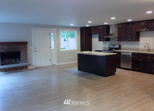 14419 158th Place Southeast Renton, WA 98059 - Photo 3 of 13