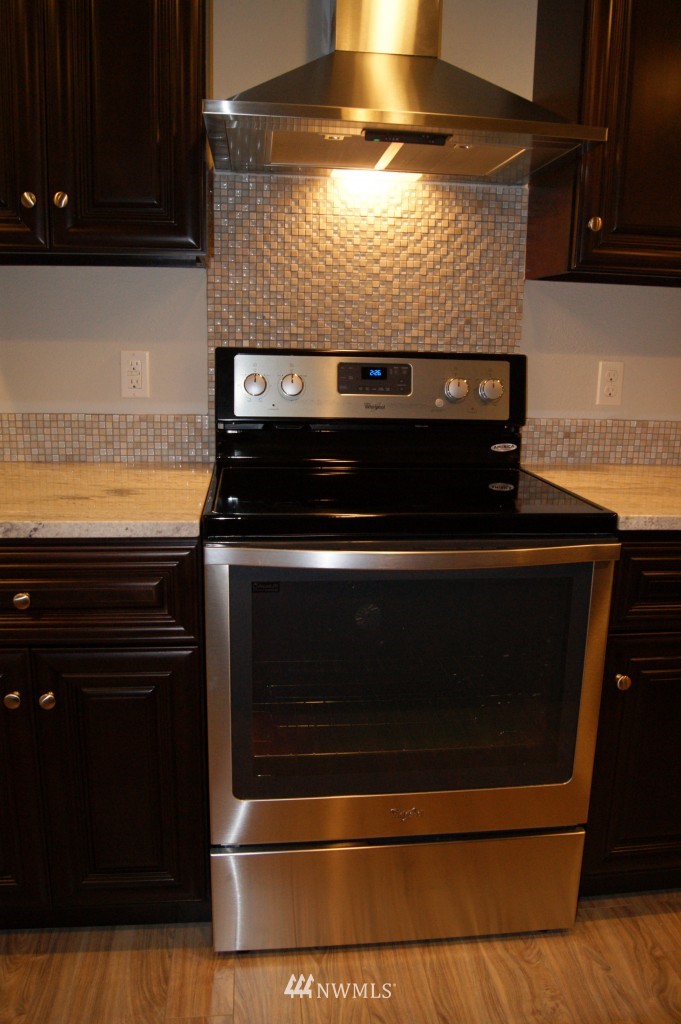 14419 158th Place Southeast Renton, WA 98059 - Photo 7 of 13