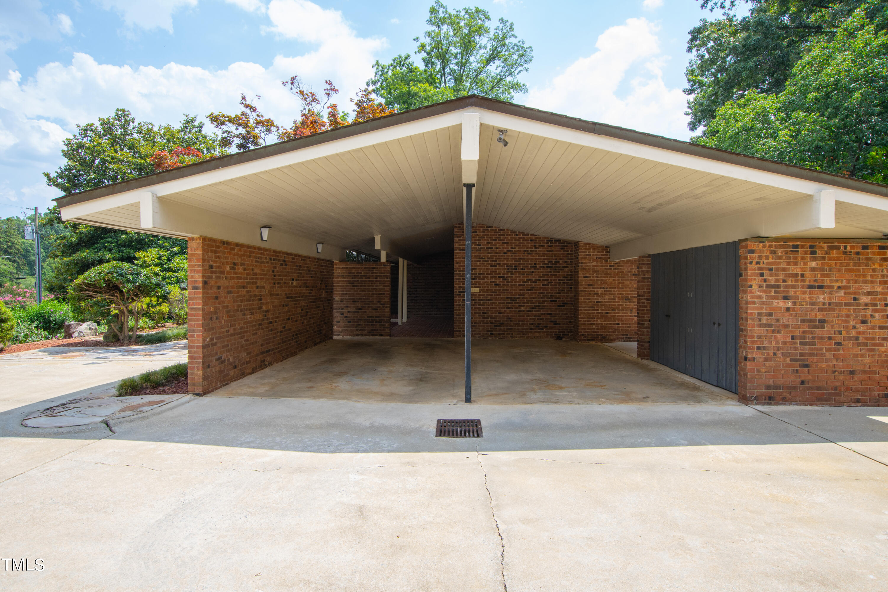 2109 Coley Forest Place Raleigh, NC 27607 - Photo 55 of 59 2 Front 7