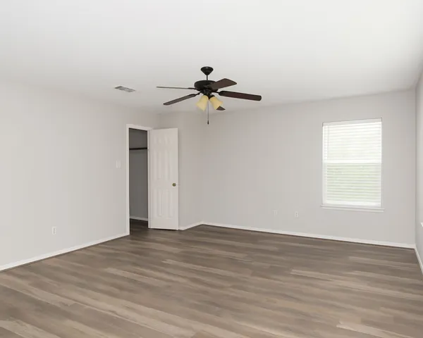 $2,200 | 29322 Fox River Drive, Spring, TX 77386