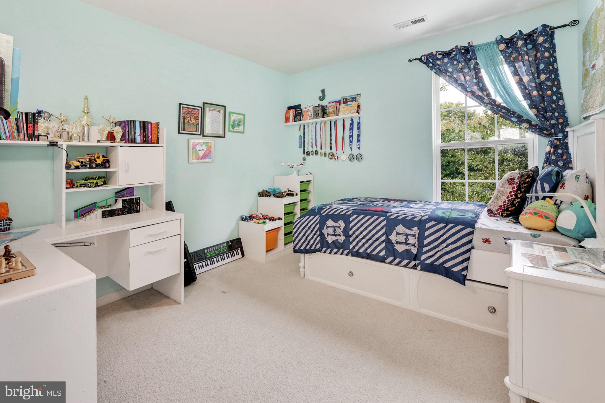 14729 Links Pond Circle Gainesville, VA 20155 - Photo 26 of 38 Bedroom 2