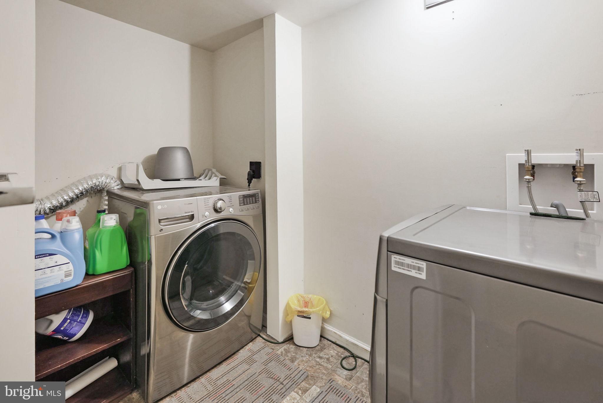 14729 Links Pond Circle Gainesville, VA 20155 - Photo 29 of 38 Laundry