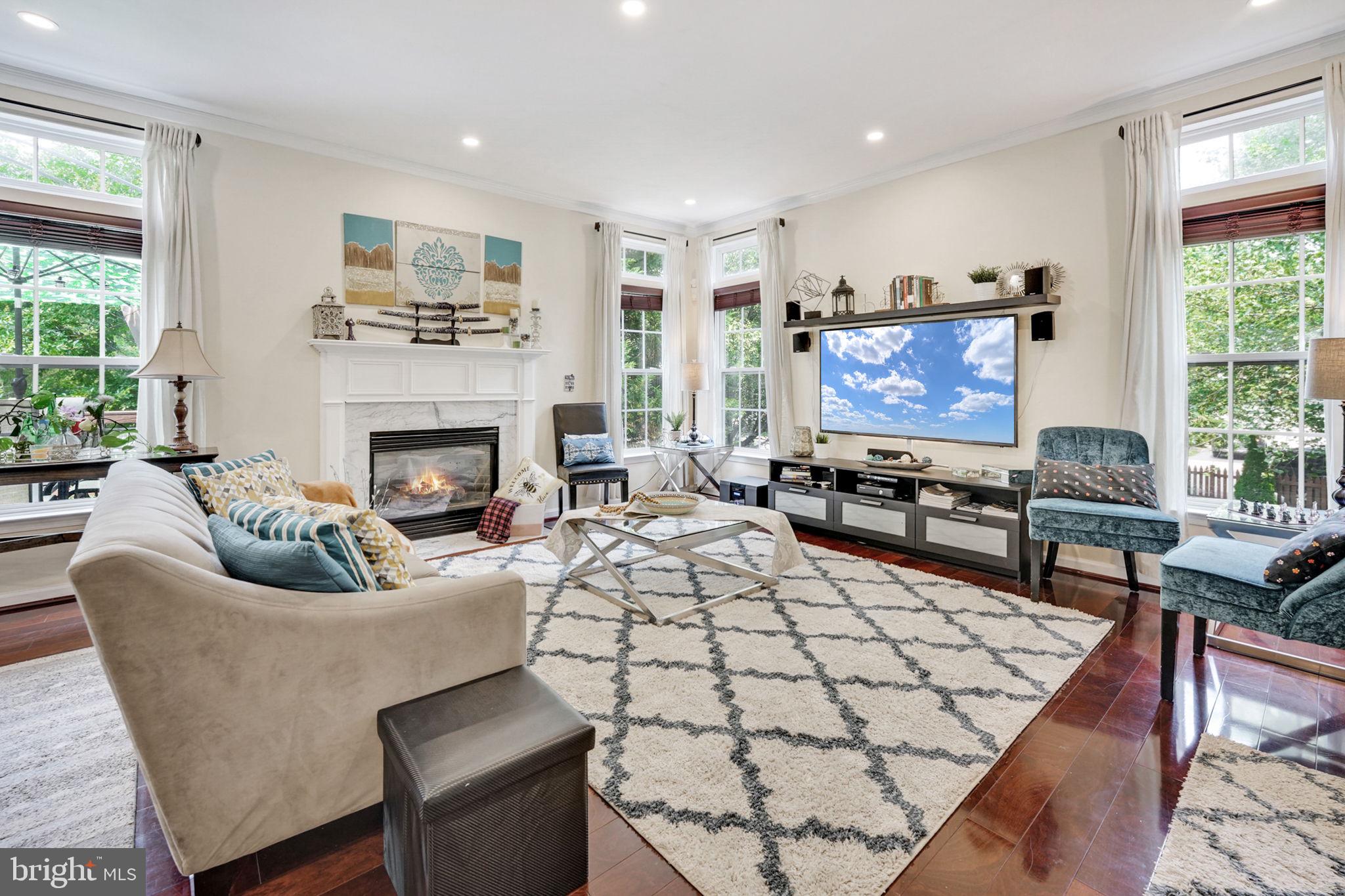 14729 Links Pond Circle Gainesville, VA 20155 - Photo 7 of 38 Family Room