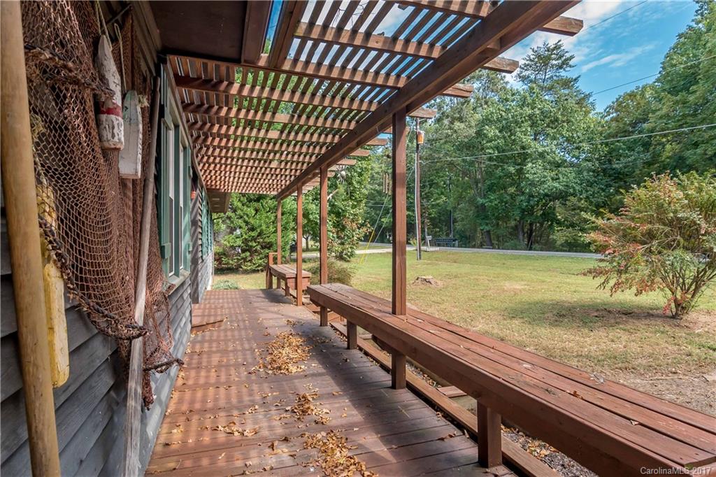 13740 Woody Point Road, Unit 19 Charlotte, NC 28278 - Photo 17 of 18 Gallery Image 17