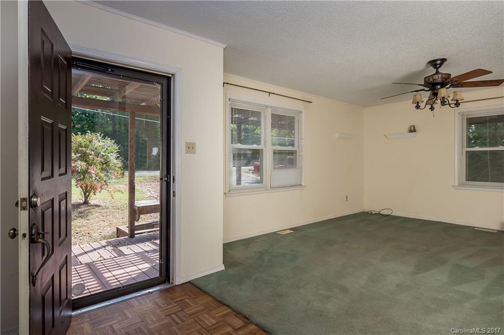 13740 Woody Point Road, Unit 19 Charlotte, NC 28278 - Photo 3 of 18 Gallery Image 3