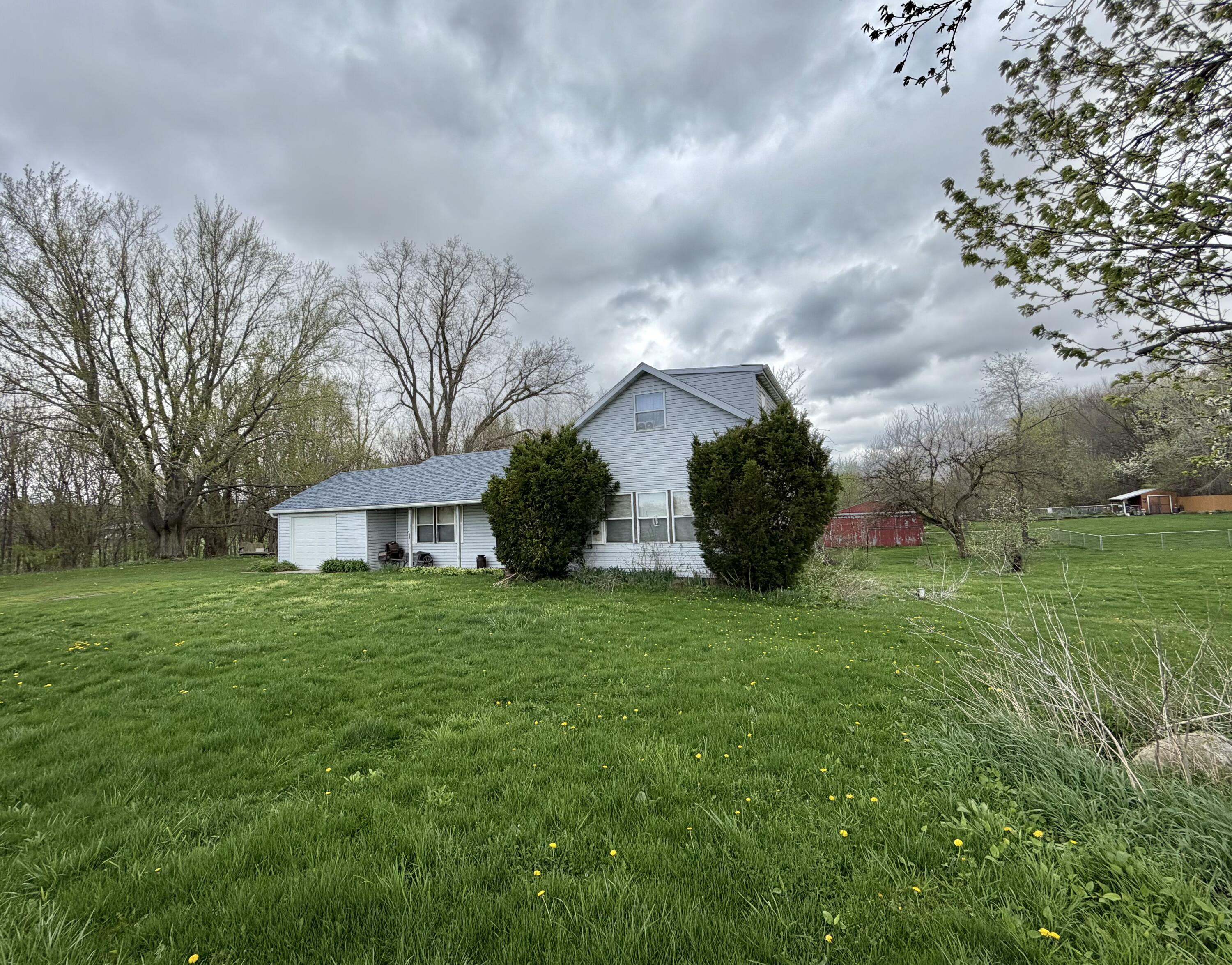 757 North County Line Road Westville, IN 46391 - Photo 4 of 15 3000x2349