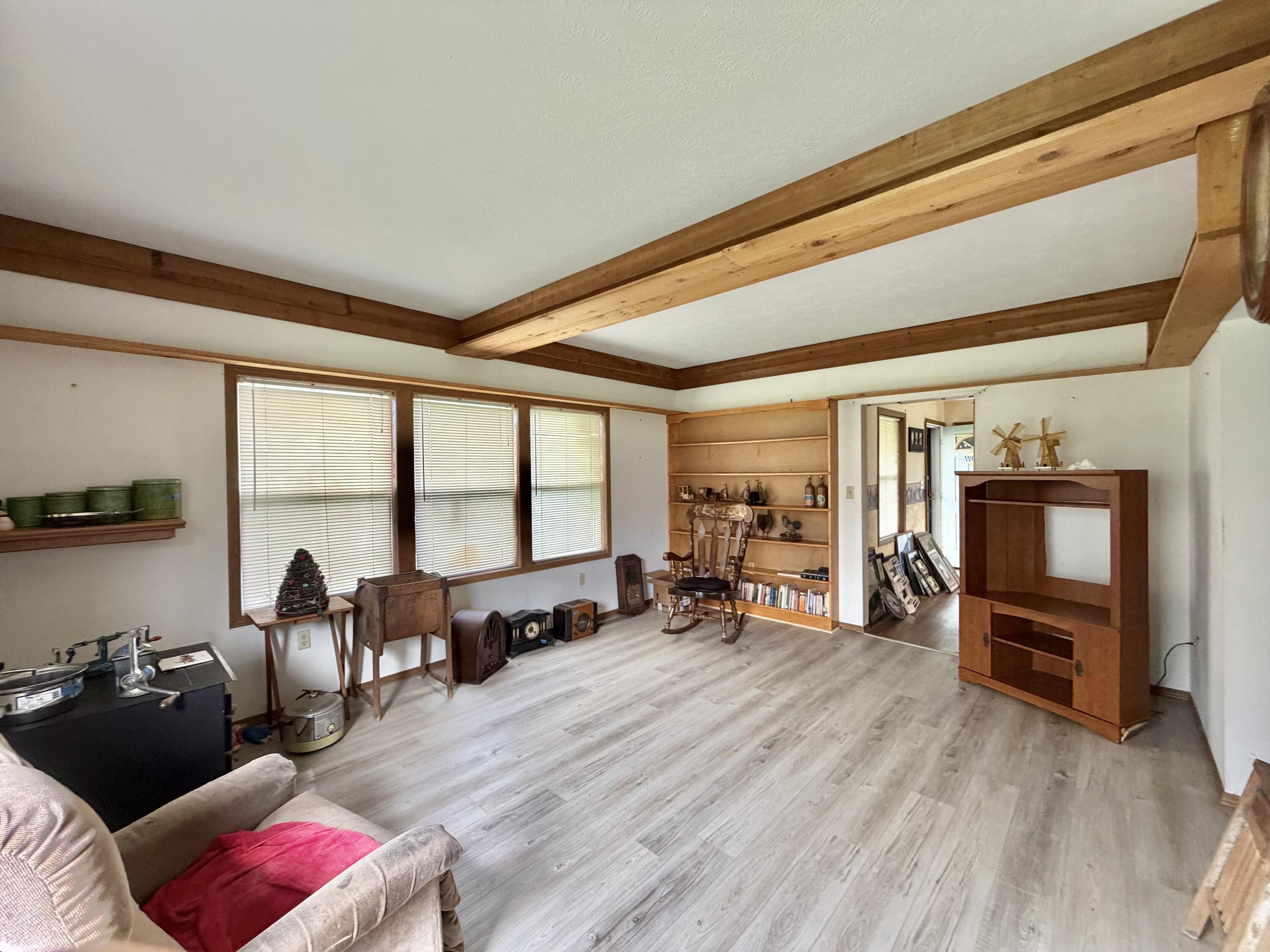 757 North County Line Road Westville, IN 46391 - Photo 5 of 15 3000x2250