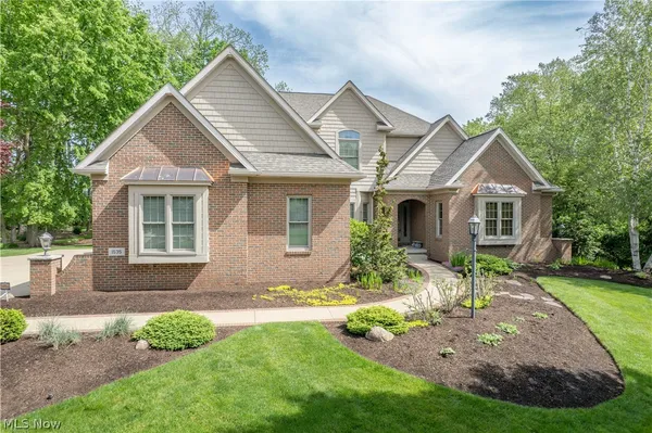 $739,900 | 1535 Chadford Gate Southeast, Canton, OH 44709