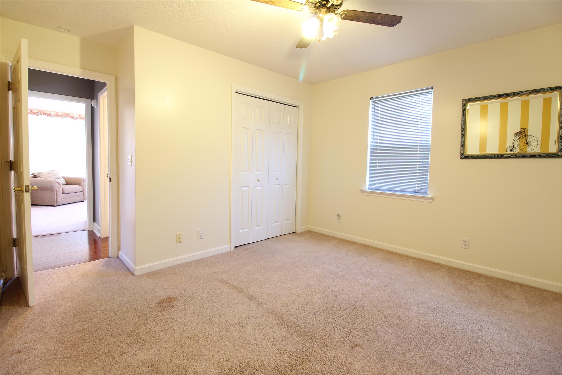 176 Simons Boulevard Morrison, TN 37357 - Photo 14 of 21 an empty room with a bathroom