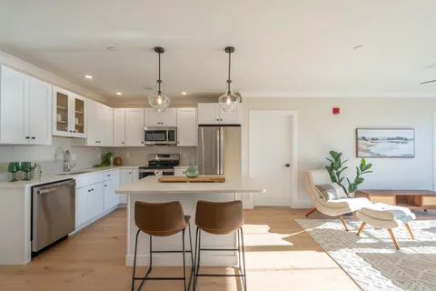 $3,600 | 815 Lafayette Road, Unit 102, Portsmouth, NH 03801