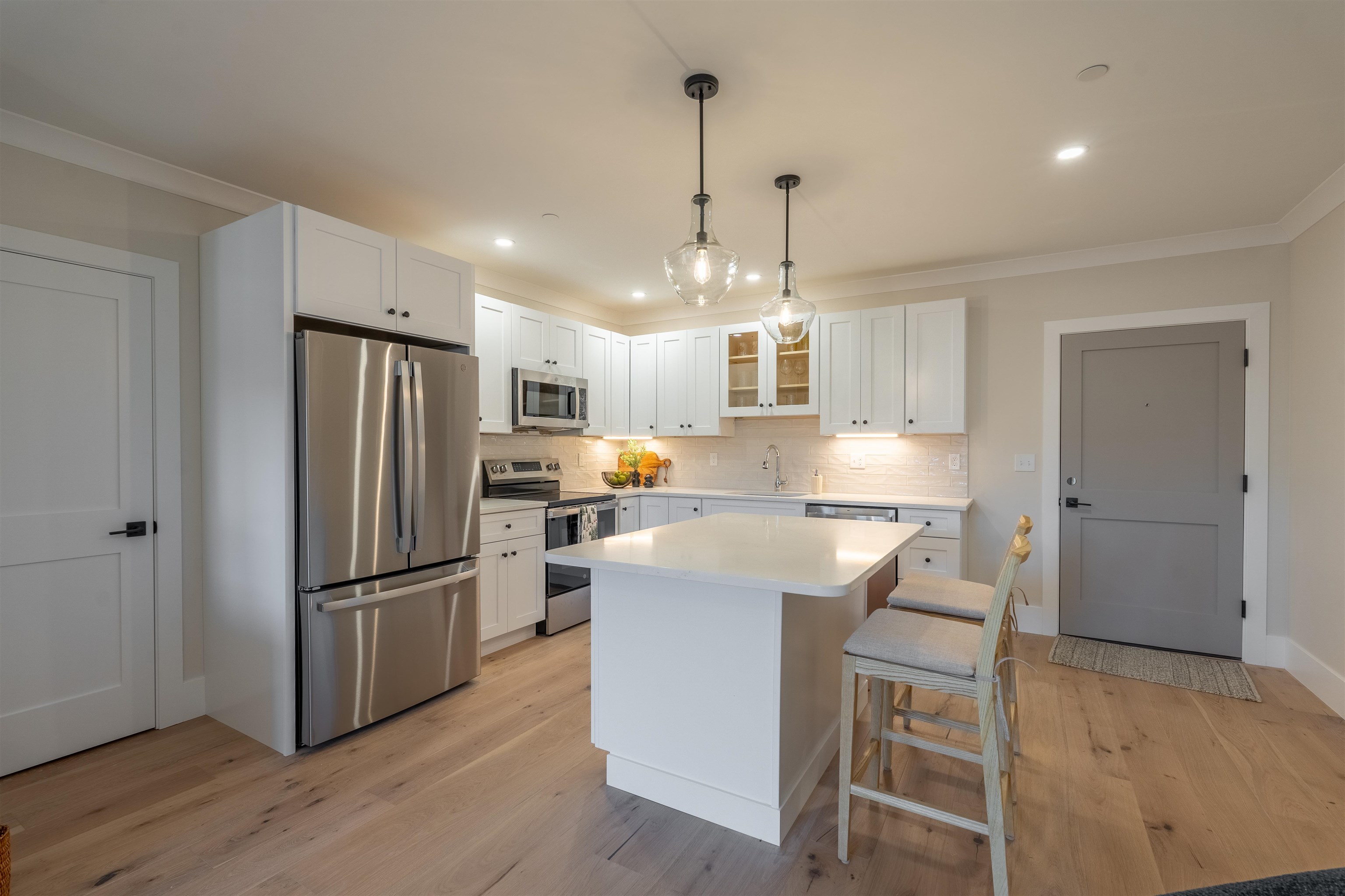 815 Lafayette Road, Unit 102 Portsmouth, NH 03801 - Photo 5 of 27