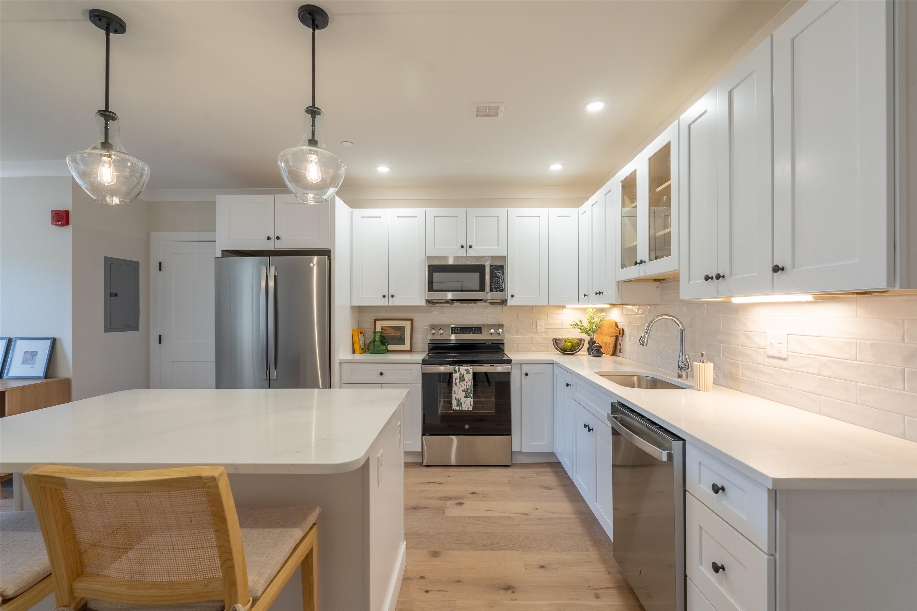 815 Lafayette Road, Unit 102 Portsmouth, NH 03801 - Photo 5 of 28