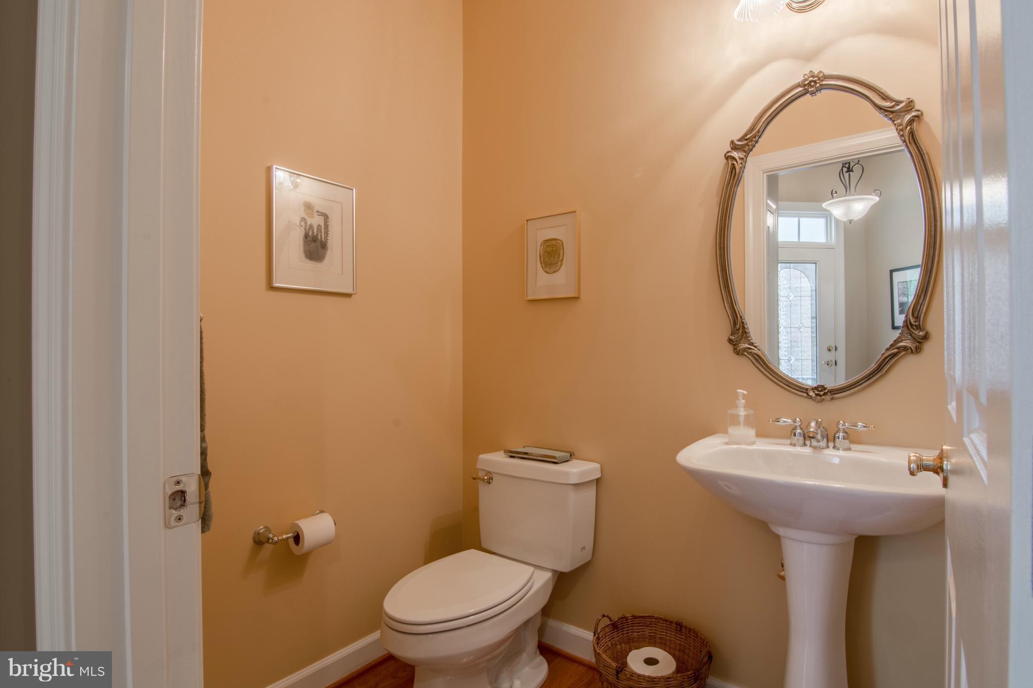 8427 Meadowsweet Road Baltimore, MD 21208 - Photo 6 of 30 POWDER ROOM