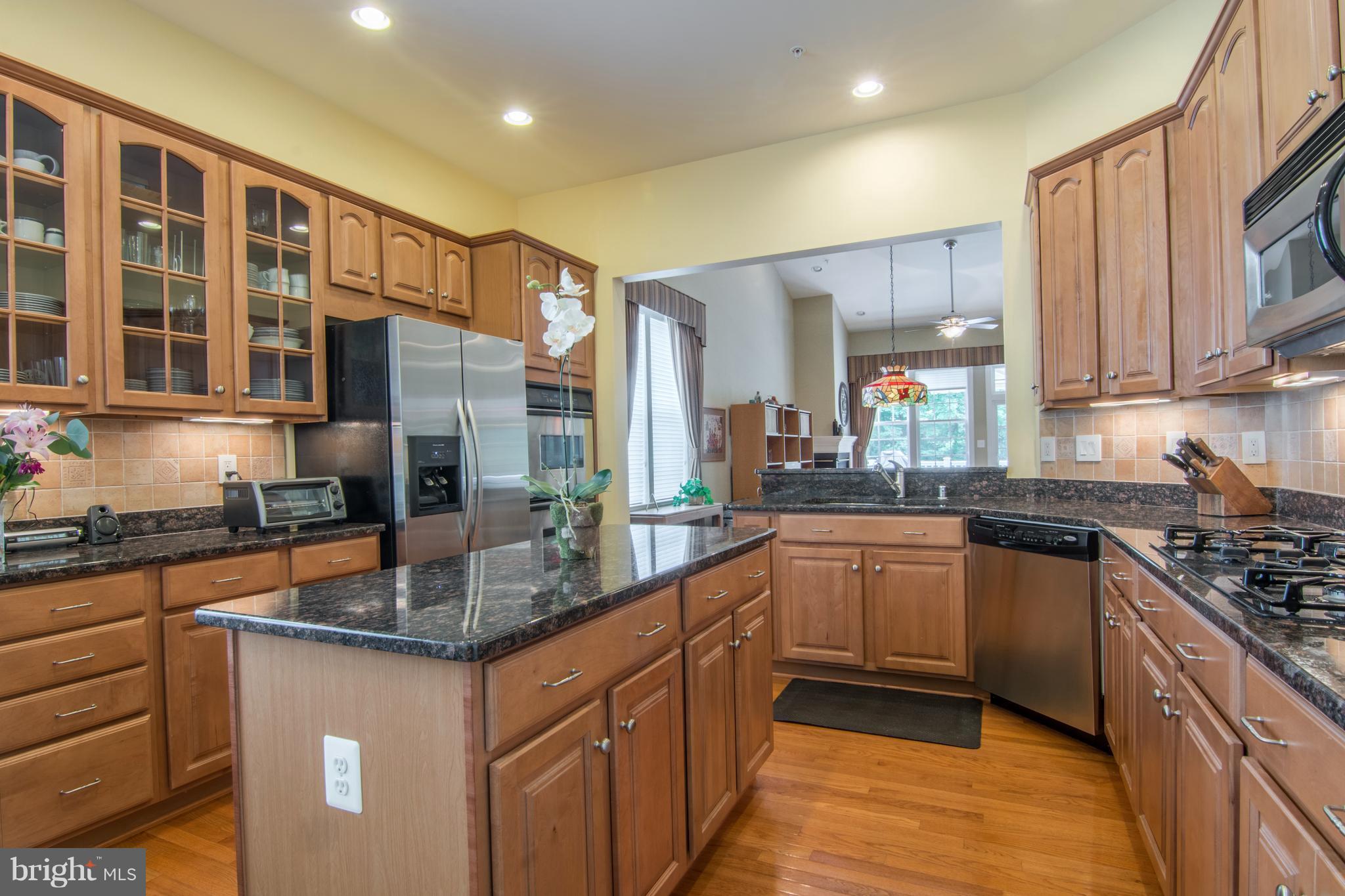 8427 Meadowsweet Road Baltimore, MD 21208 - Photo 8 of 30 KITCHEN W/ STAINLESS APPLIANCES