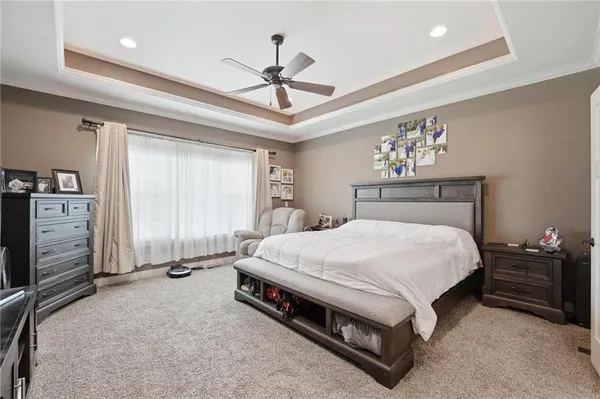 $1,300,000 | 10509 North Hedges Avenue, Kansas City, MO 64157