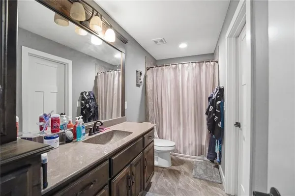 $1,300,000 | 10509 North Hedges Avenue, Kansas City, MO 64157