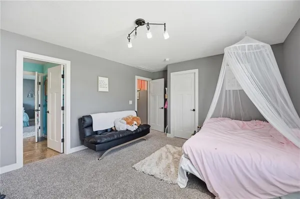 $1,300,000 | 10509 North Hedges Avenue, Kansas City, MO 64157