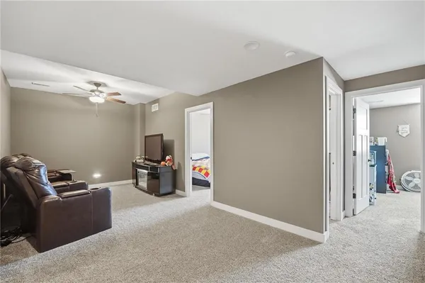 $1,300,000 | 10509 North Hedges Avenue, Kansas City, MO 64157