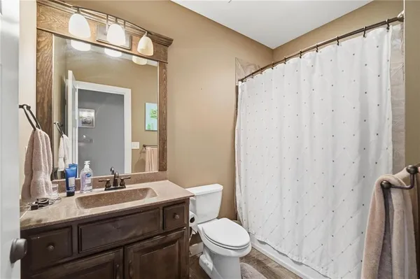 $1,300,000 | 10509 North Hedges Avenue, Kansas City, MO 64157